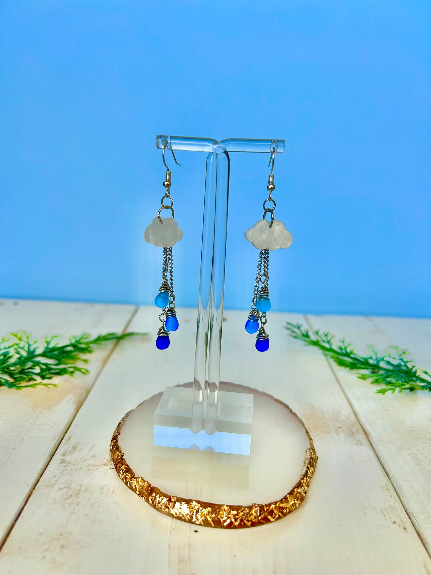 Cloud dangle raindrop earrings 🌧️