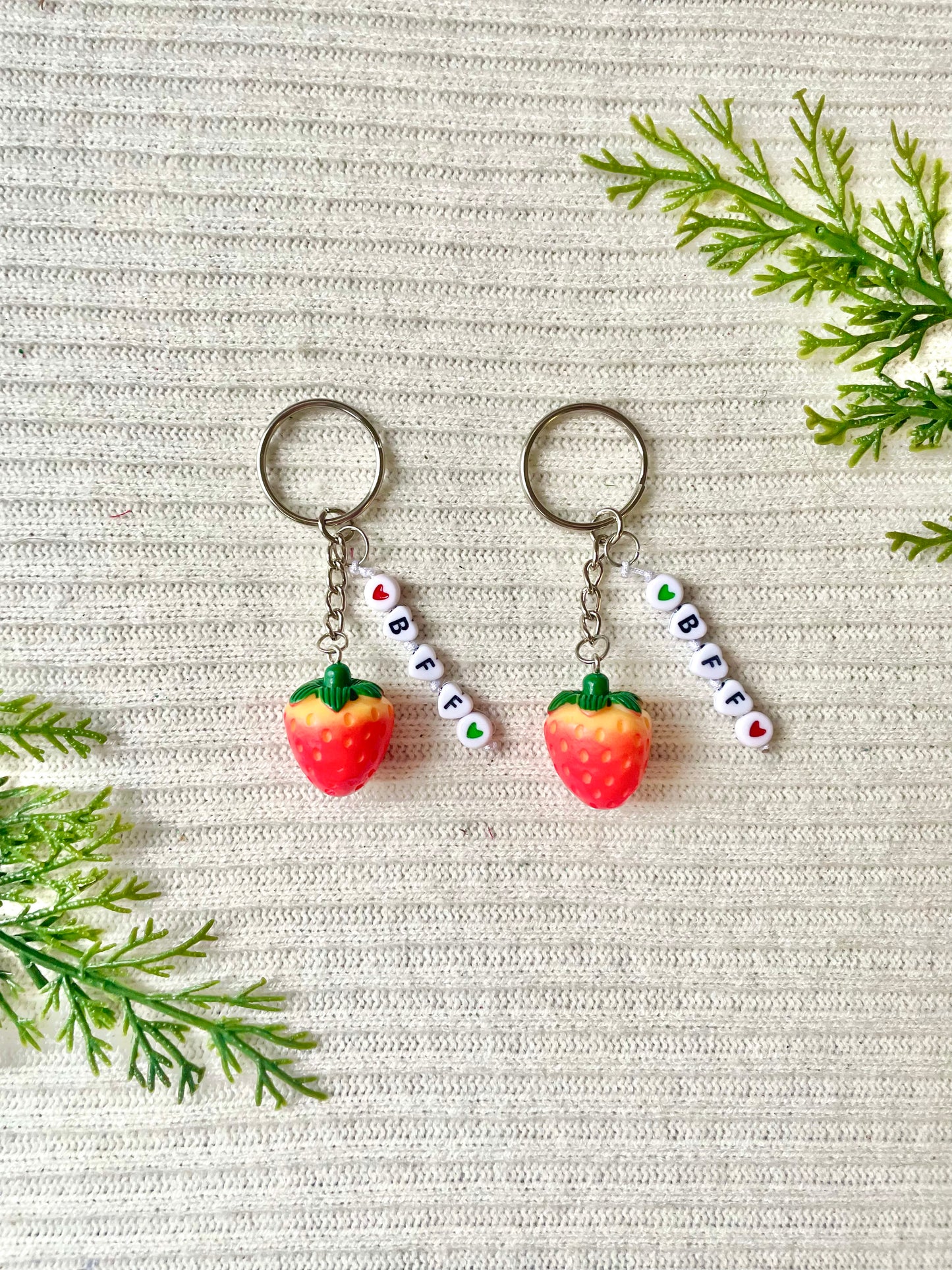 Keychains: BFF strawberry set