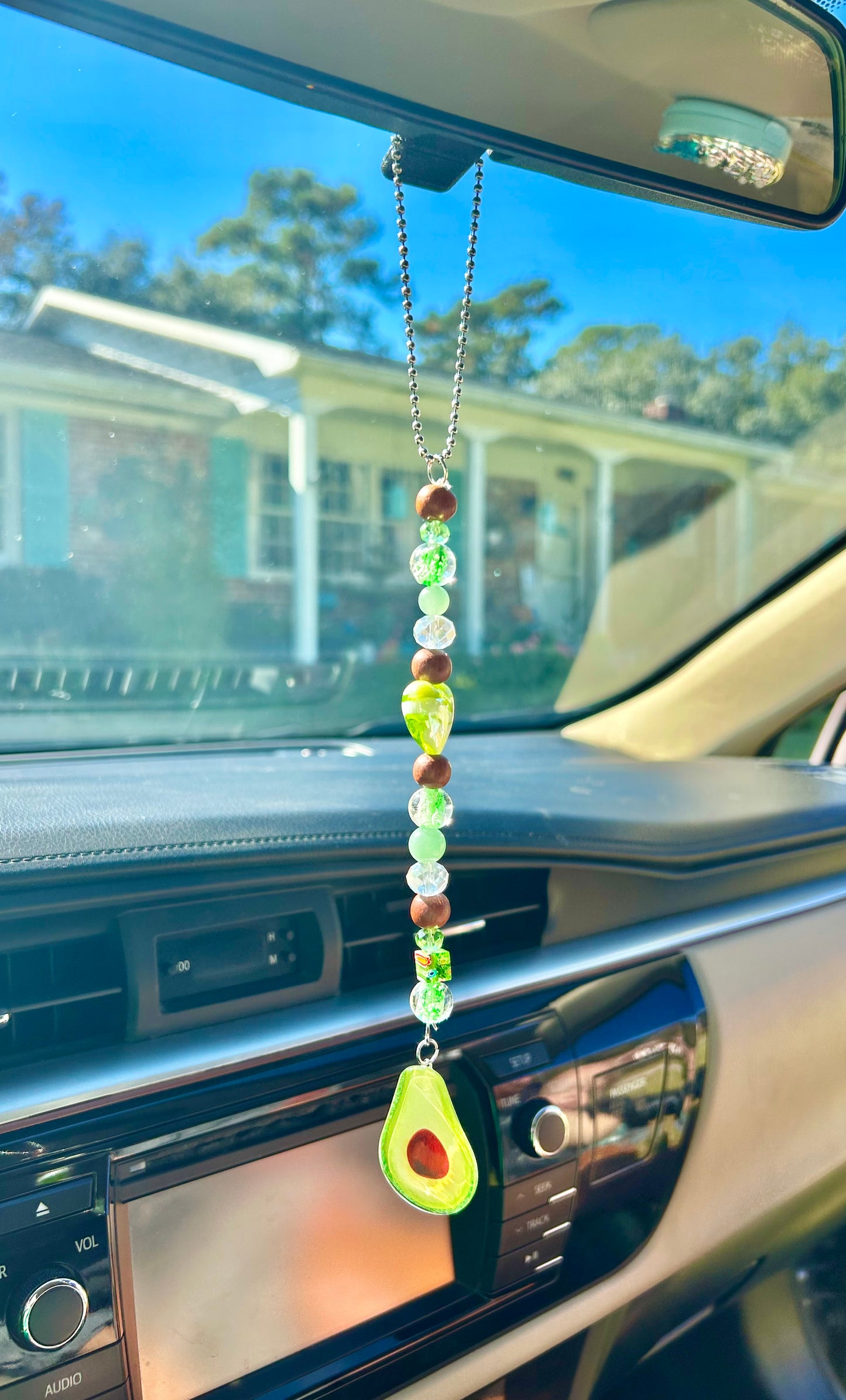 Car suncatcher: avocado 🥑