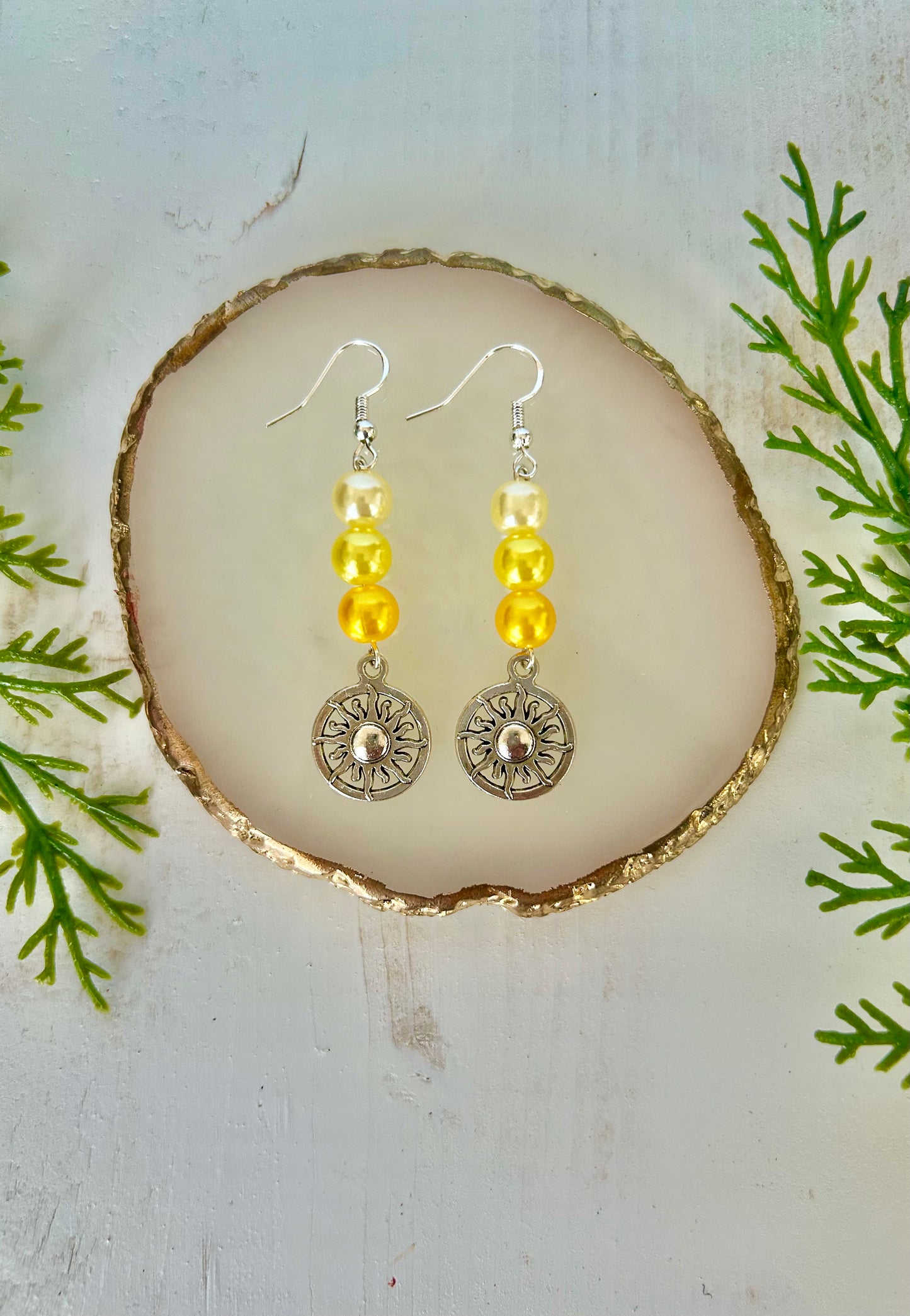 3 shades of yellow dangle sun earrings 🌞