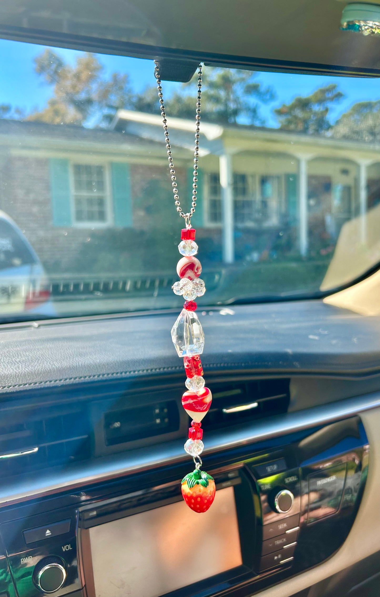 Car suncatcher: strawberry 🍓